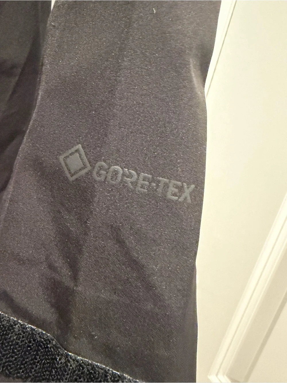 Patagonia Gore-Tex Jacket- Size L Men